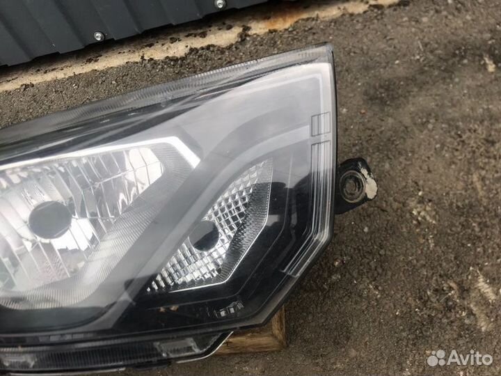 Фара галогеновая правая LADA Granta Fl 2018