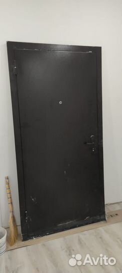 Дверь металлическая