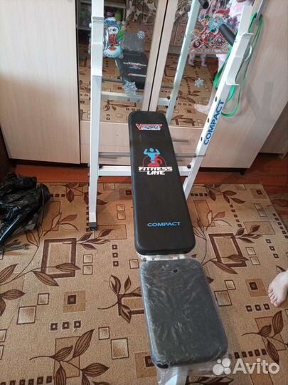 Скамья для жима со стойками и штангой бу