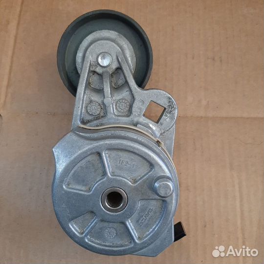 Натяжитель ремня кондиционера в сборе; лиаз 5292