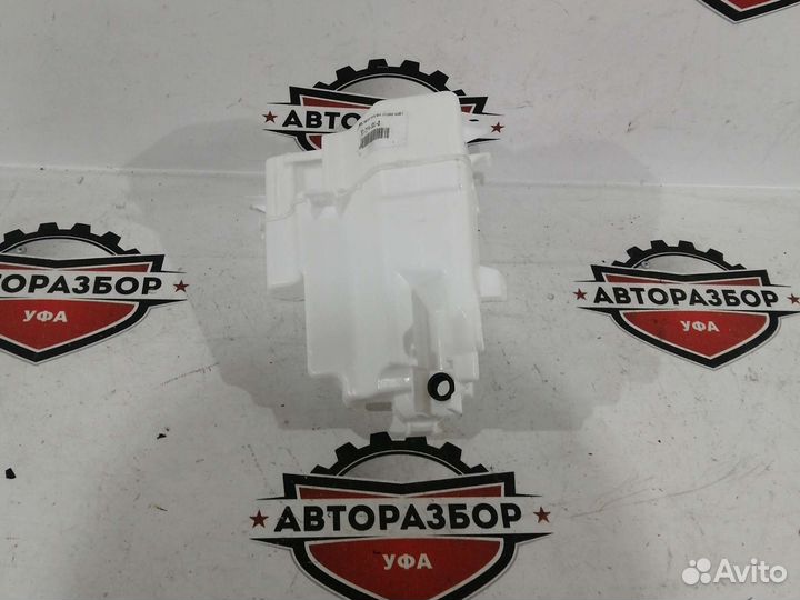 Бачок омывателя лоб стекла toyota rav4 40 13-18