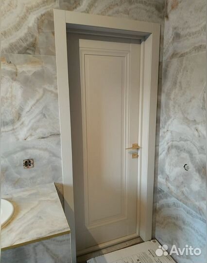 Двери межкомнатные белые