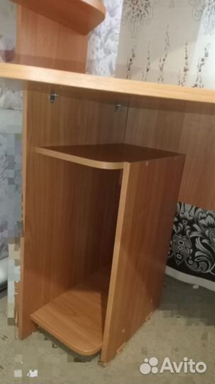 Компьютерный (письменный)стол