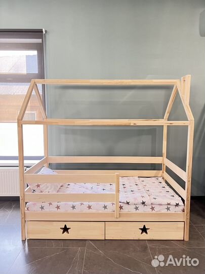 Кровать домик детская