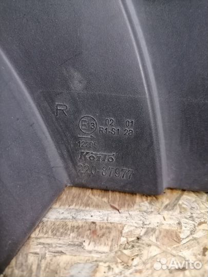 Фонарь правый Mitsubishi Lancer 10 хэтчбек