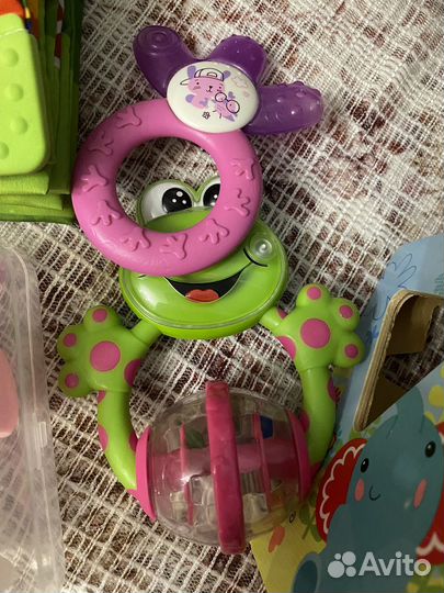 Развивающие игрушки пакетом