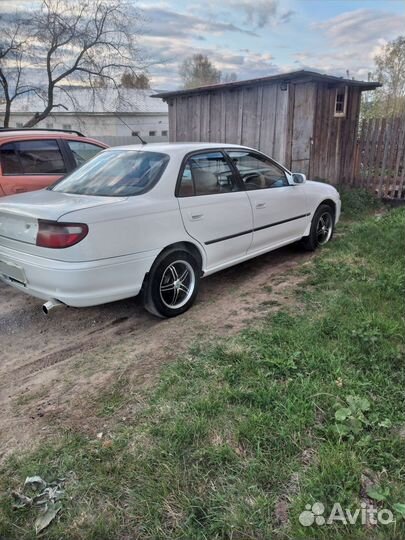 Toyota Carina 1.8 AT, 1995, 250 000 км