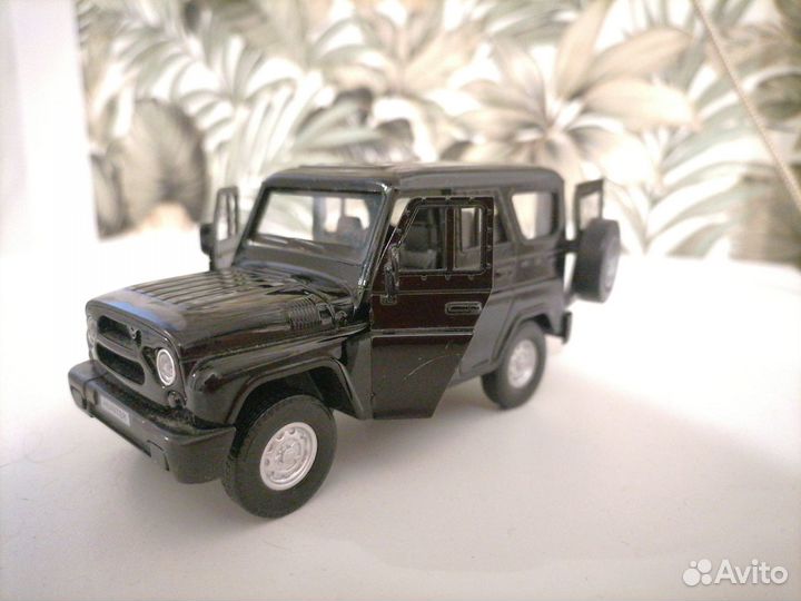 Машинка игрушка металлическая UAZ hunter