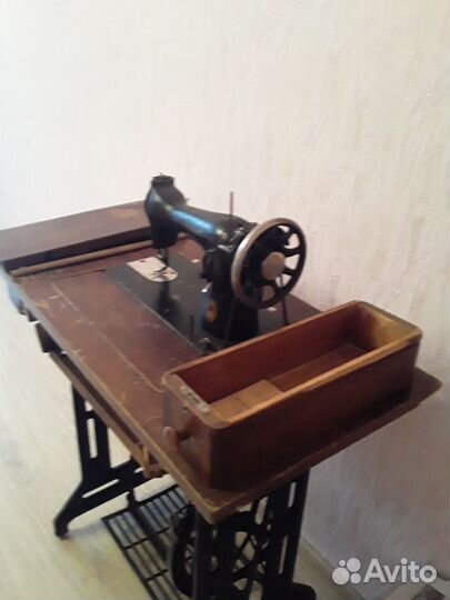 Машинка швейная ножная Подольск