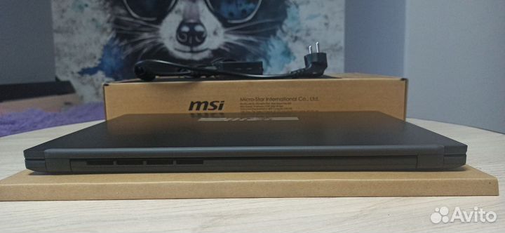 Ноутбук MSI Modern 15 B12HW-002XRU