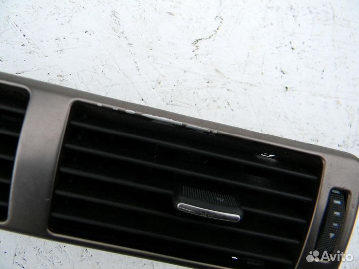 Дефлектор воздушный A6 C5 1997-2004