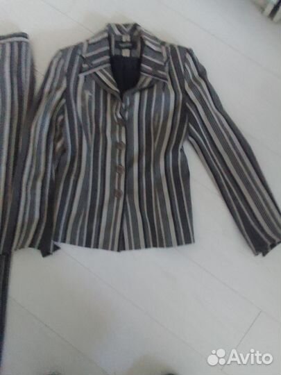 Брючный костюм женский