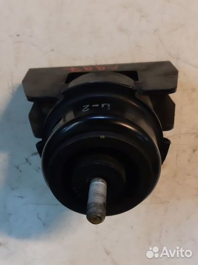 Опора двигателя (подрамника) правая 2WD ssangyong