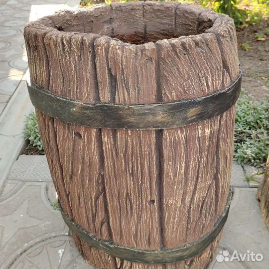 Кашпо из архитектурного бетона