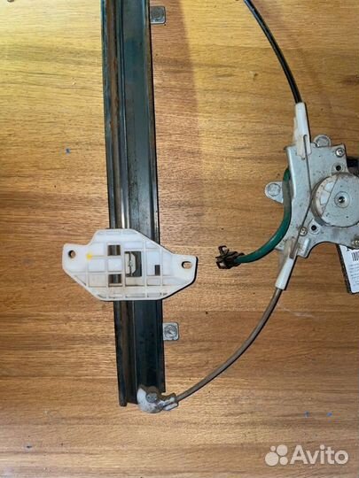Эл.стеклоподъемник в сборе передний правый