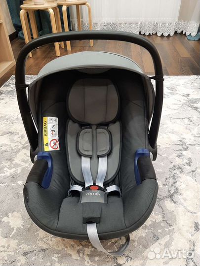 Продаю автокресло britax roemer baby-safe 2 i-sise
