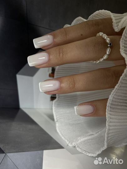 Маникюр, педикюр, укрепление гелем, верхние формы