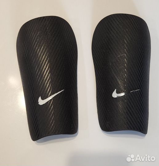 Щитки футбольные детские nike