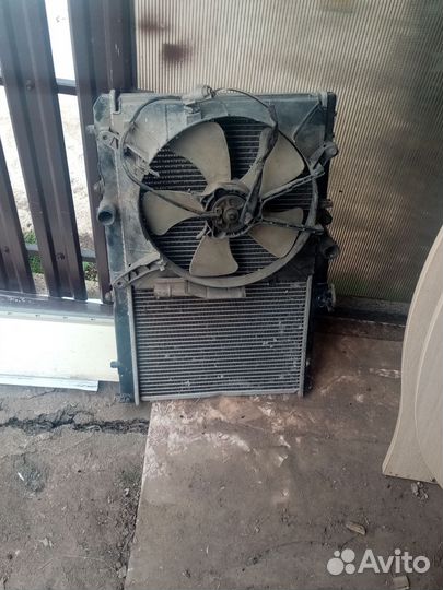 Радиатор тойота Карина е