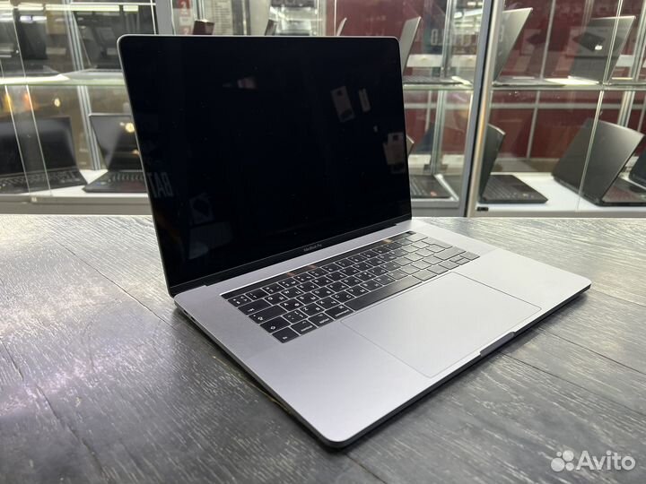 Apple MacBook Pro 15 i7/16Gb/1024Gb