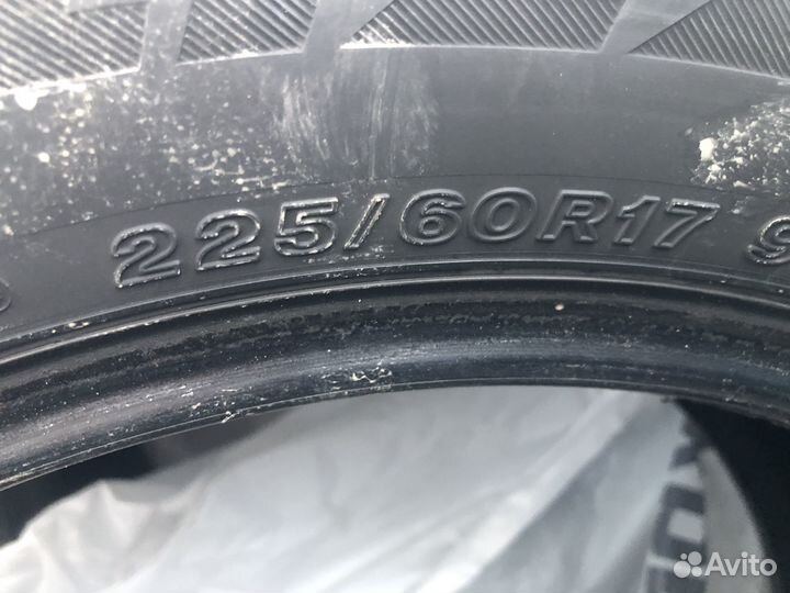 Bridgestone Blizzak DM-V2 225/60 R17 99S