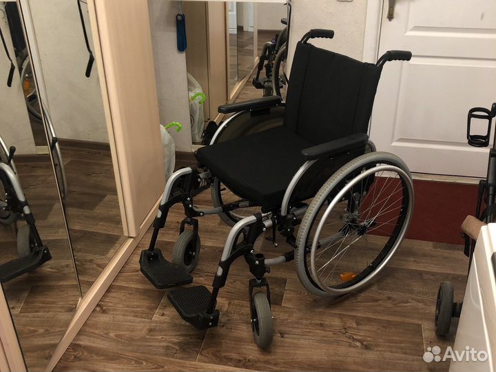 Инвалидная коляска складная бу