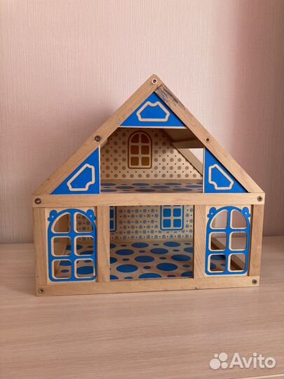 Домик кукольный деревянный