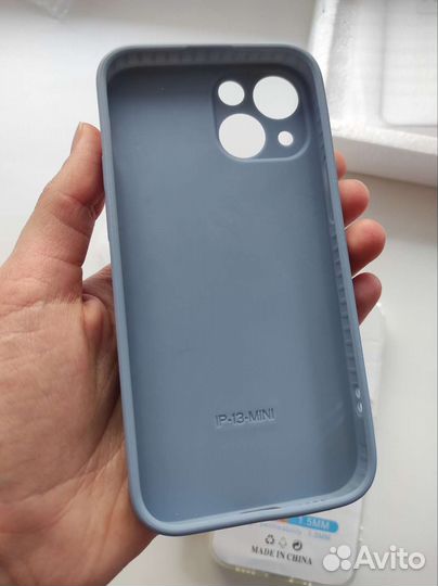 Защитное стекло и 2 чехла для iPhone 13 mini