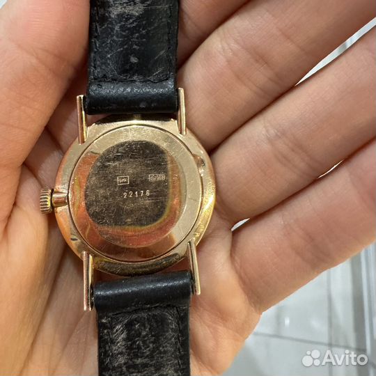 Часы ракета