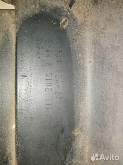 Накладка порога правая Хонда Аккорд 7