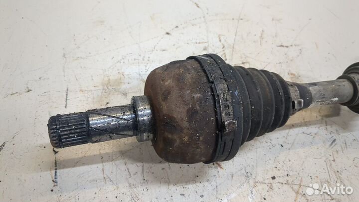 Полуось левая передняя Mitsubishi Carisma