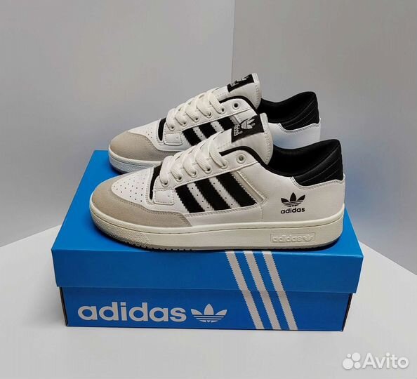 Кроссовки Adidas