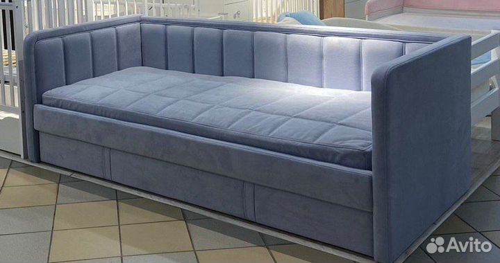 Мягкая кровать диван детская на металлокаркасе