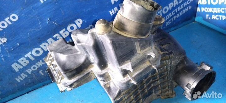 Корпус воздушного фильтра Bmw E65 седан N62B44