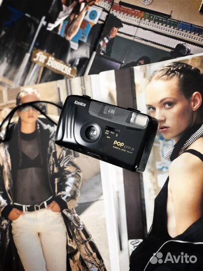 Пленочный фотоаппарат Konica Pop EFP-8