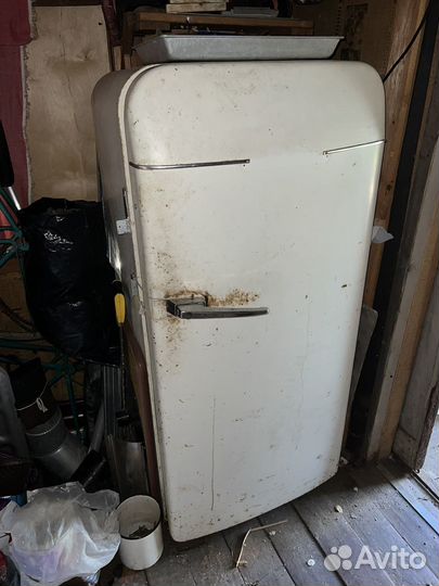 Холодильник ЗИЛ ретро СССР