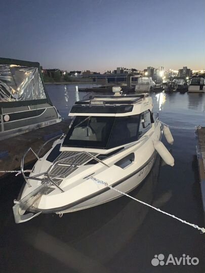 Катер Grizzly 600 cabin