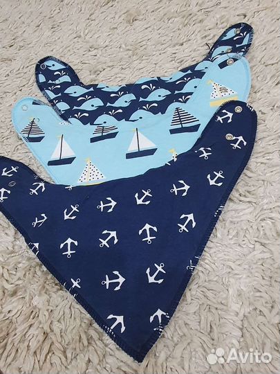 Нагрудники/слюнявчики