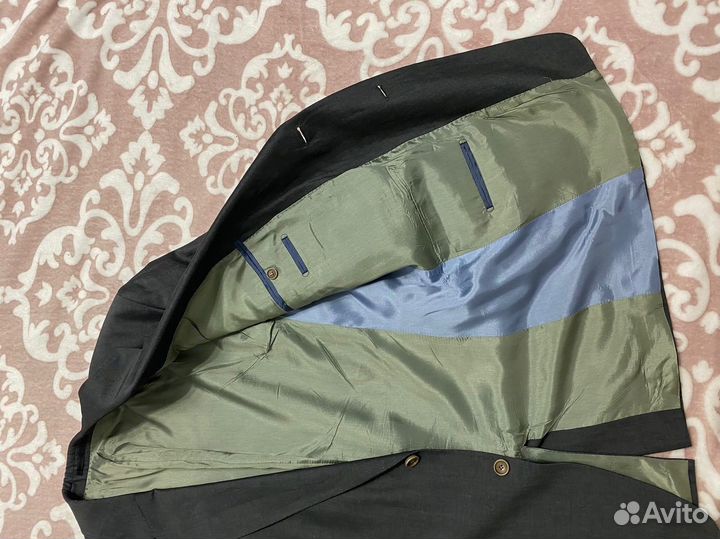 Продается костюм Hugo Boss оригинал