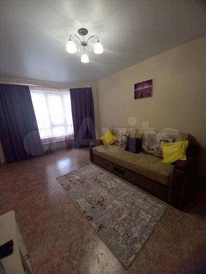 2-к. квартира, 60 м², 1/21 эт.