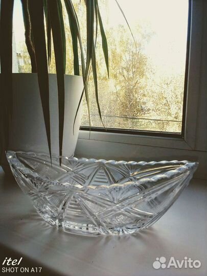 Ваза хрустальная ладья