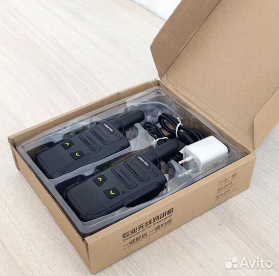 Рация с наушником, радиостанция с гарнитурой