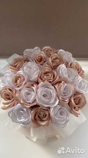 Букет роз из атласных лент