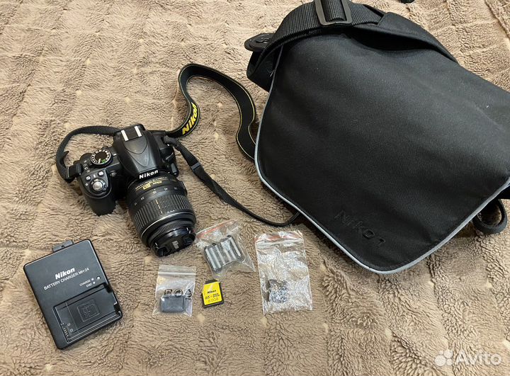 Зеркальный фотоаппарат Nikon d3100