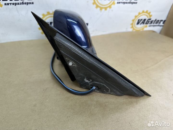 Зеркало левое Volkswagen Passat B5