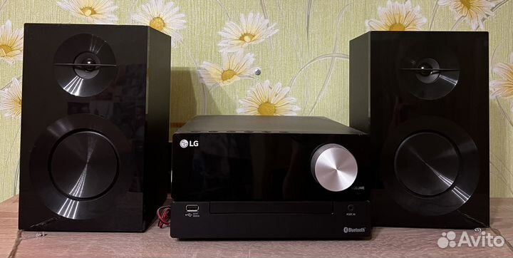 Музыкальный центр LG CM2460