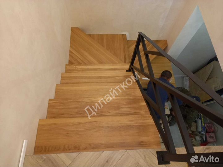 Лестница металлическая с отделкой
