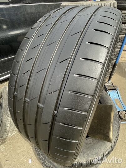 Kumho Ecsta PS71 245/40 R18