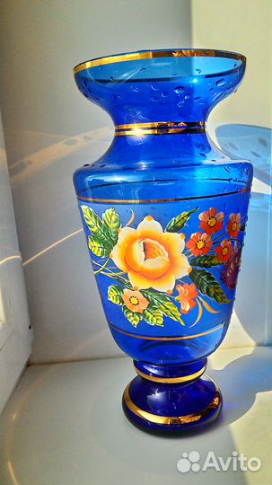 Ваза из цветного синего стекла. Чехия