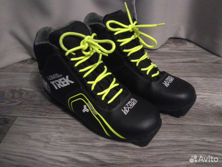 Лыжные ботинки level trek 42р (NNN)